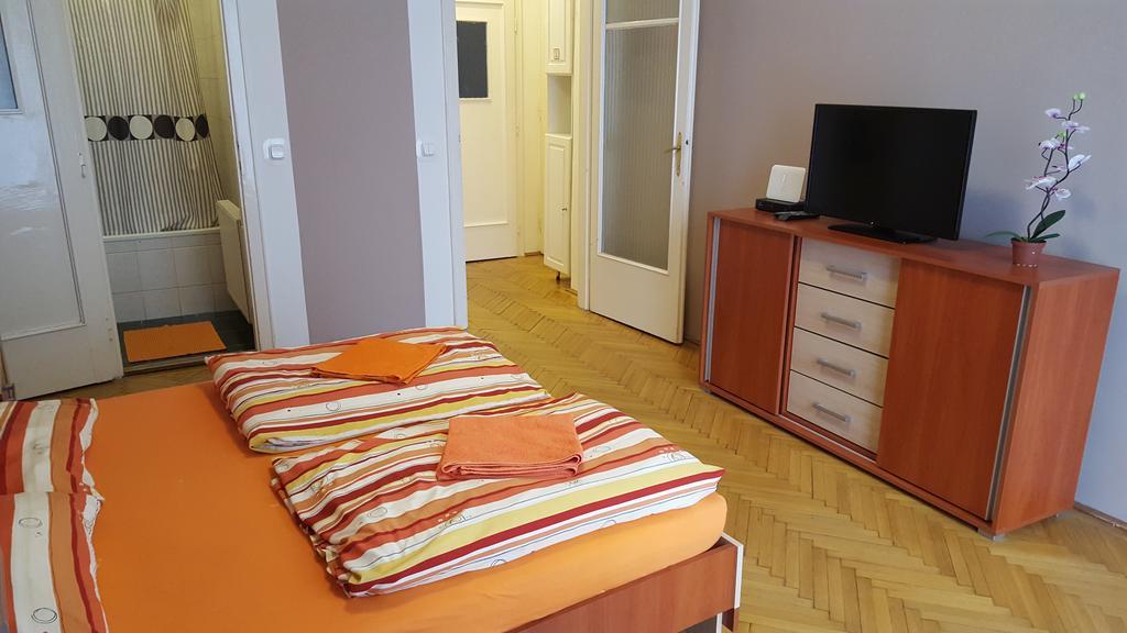 Boomerang Hostel Budapest Exterior photo